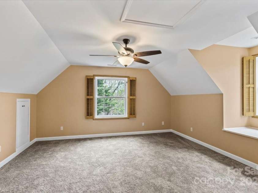 16 Derry Drive, Horse Shoe, NC 28742.  MLS# CAR4242776, YatesRealty ID 10924. 