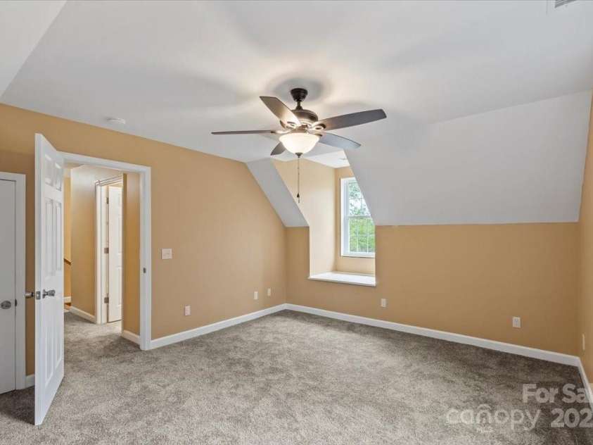 16 Derry Drive, Horse Shoe, NC 28742.  MLS# CAR4242776, YatesRealty ID 10924. 