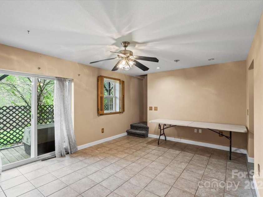 16 Derry Drive, Horse Shoe, NC 28742.  MLS# CAR4242776, YatesRealty ID 10924. 