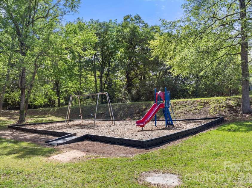 1109 Marion Street, Lancaster, SC 29720.  MLS# CAR4366462, YatesRealty ID 10925. 