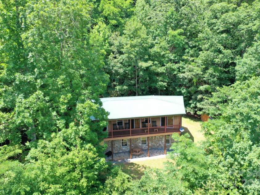 470 Bear Ridge Road, Tuckasegee, NC 28783.  MLS# CAR4159900, YatesRealty ID 10925. 