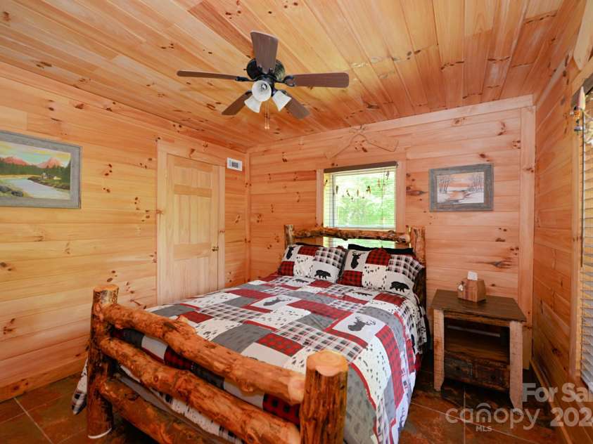 470 Bear Ridge Road, Tuckasegee, NC 28783.  MLS# CAR4159900, YatesRealty ID 10925. 