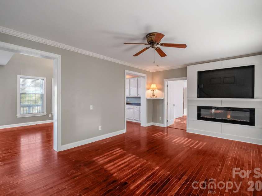 1876 Columbia Road, Chester, SC 29706.  MLS# CAR4364230, YatesRealty ID 10926. Living Room