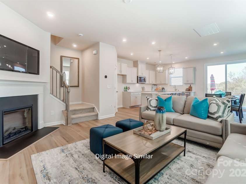 6419 Mallow Crossing Lane, Charlotte, NC 28213.  MLS# CAR4225117, YatesRealty ID 10926. 