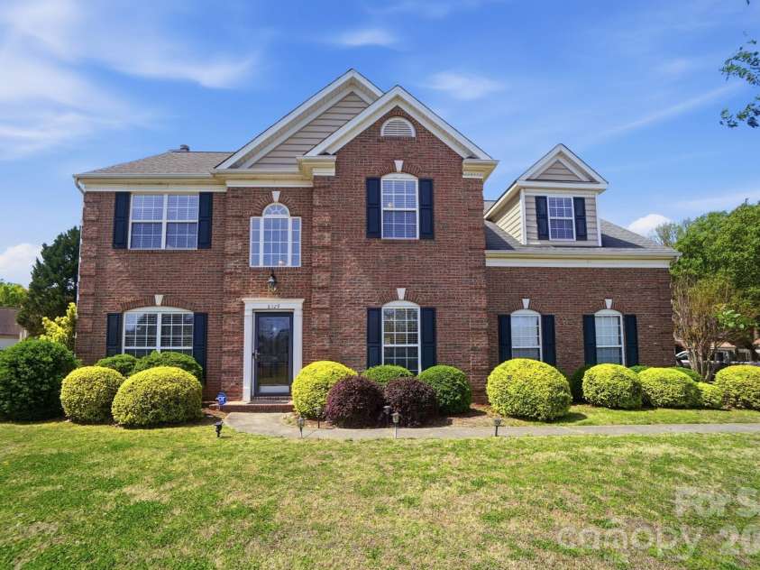 8329 Beardsley Drive, Charlotte, NC 28269.  MLS# CAR4357292, YatesRealty ID 10927. 