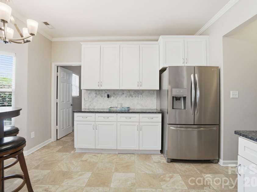 8329 Beardsley Drive, Charlotte, NC 28269.  MLS# CAR4357292, YatesRealty ID 10927. 