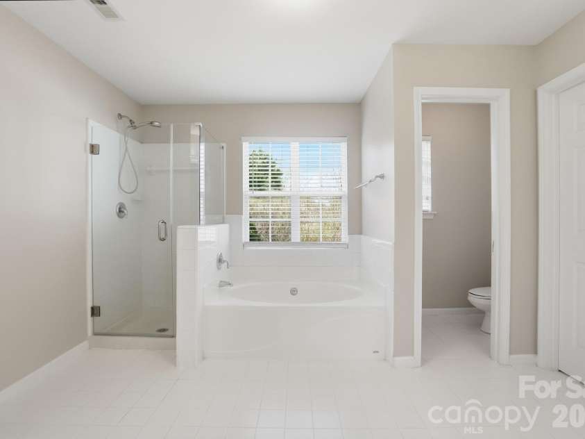 8329 Beardsley Drive, Charlotte, NC 28269.  MLS# CAR4357292, YatesRealty ID 10927. 