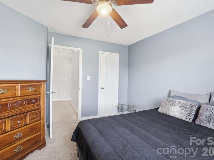 8329 Beardsley Drive, Charlotte, NC 28269.  MLS# CAR4357292, YatesRealty ID 10927. 