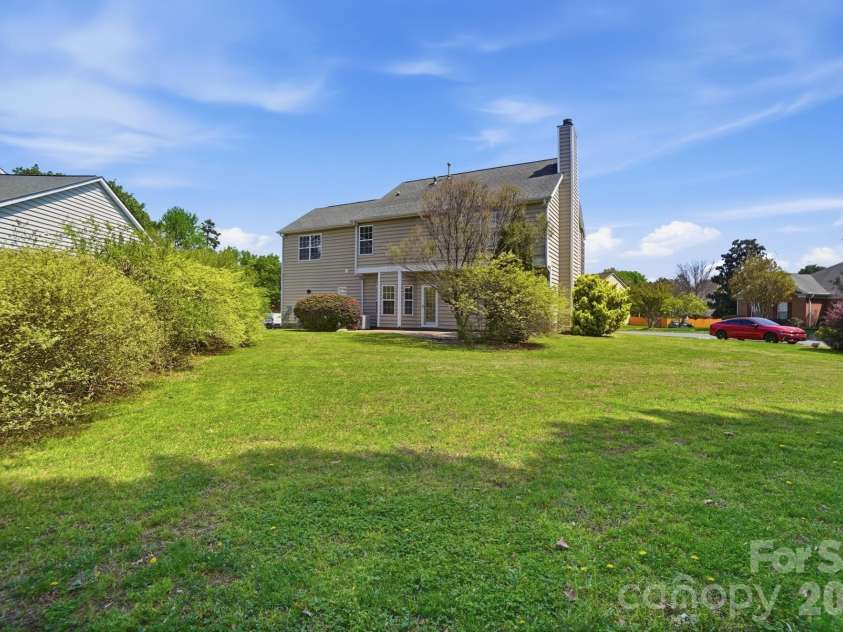 8329 Beardsley Drive, Charlotte, NC 28269.  MLS# CAR4357292, YatesRealty ID 10927. 