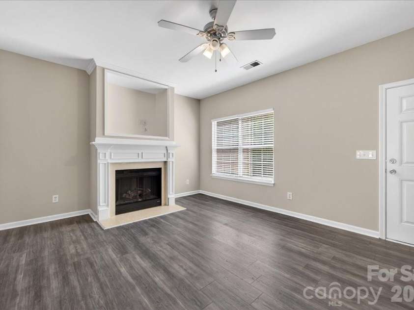 8619 Wandering Creek Way, Charlotte, NC 28227.  MLS# CAR4367292, YatesRealty ID 10929. 