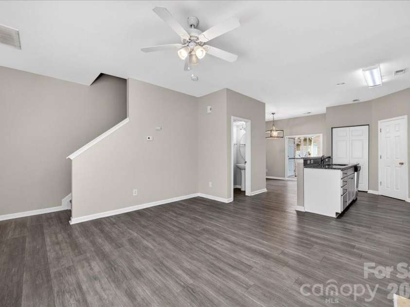 8619 Wandering Creek Way, Charlotte, NC 28227.  MLS# CAR4367292, YatesRealty ID 10929. 