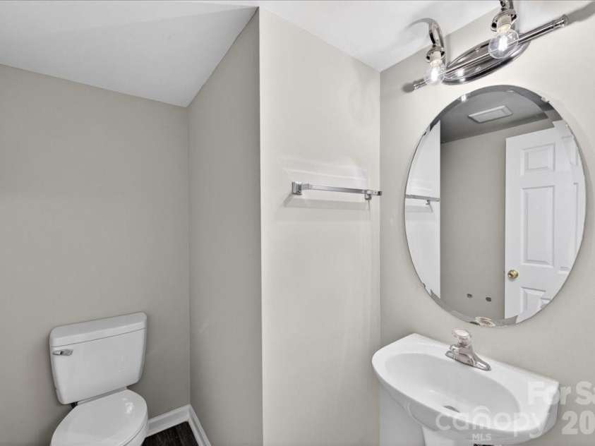 8619 Wandering Creek Way, Charlotte, NC 28227.  MLS# CAR4367292, YatesRealty ID 10929. 