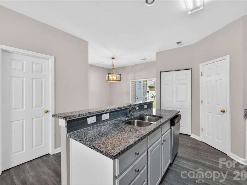 8619 Wandering Creek Way, Charlotte, NC 28227.  MLS# CAR4367292, YatesRealty ID 10929. 