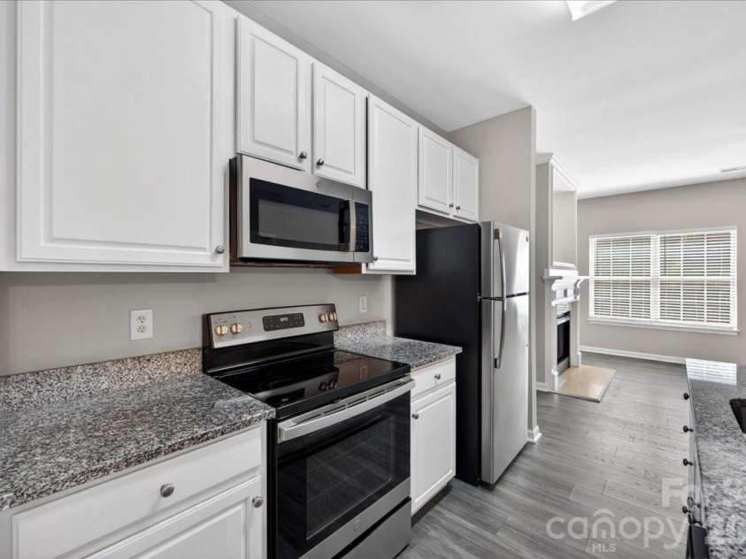 8619 Wandering Creek Way, Charlotte, NC 28227.  MLS# CAR4367292, YatesRealty ID 10929. 