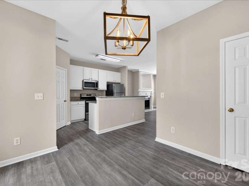 8619 Wandering Creek Way, Charlotte, NC 28227.  MLS# CAR4367292, YatesRealty ID 10929. 
