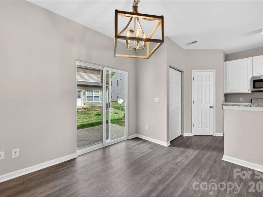 8619 Wandering Creek Way, Charlotte, NC 28227.  MLS# CAR4367292, YatesRealty ID 10929. 