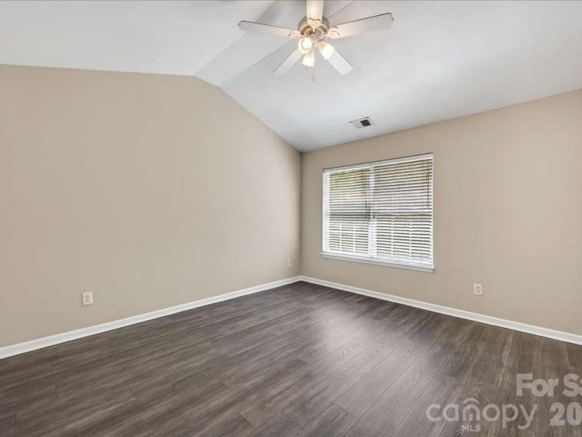 8619 Wandering Creek Way, Charlotte, NC 28227.  MLS# CAR4367292, YatesRealty ID 10929. 