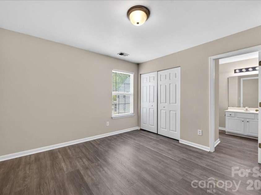 8619 Wandering Creek Way, Charlotte, NC 28227.  MLS# CAR4367292, YatesRealty ID 10929. 