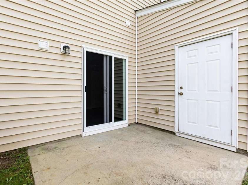8619 Wandering Creek Way, Charlotte, NC 28227.  MLS# CAR4367292, YatesRealty ID 10929. 