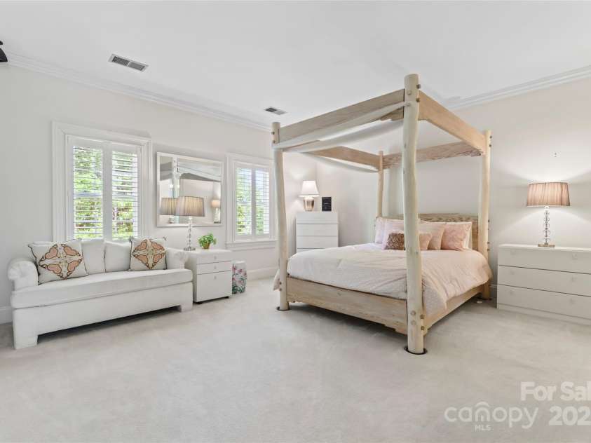 8934 Winged Bourne Drive, Charlotte, NC 28210.  MLS# CAR4245906, YatesRealty ID 10929. 