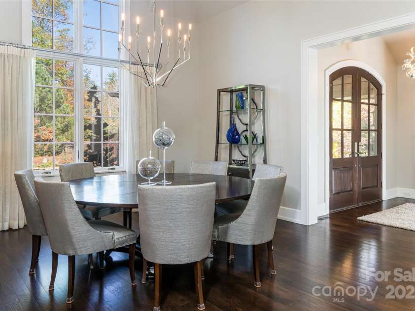 10 Fairsted Drive, Asheville, NC 28803.  MLS# CAR4307795, YatesRealty ID 1093. 