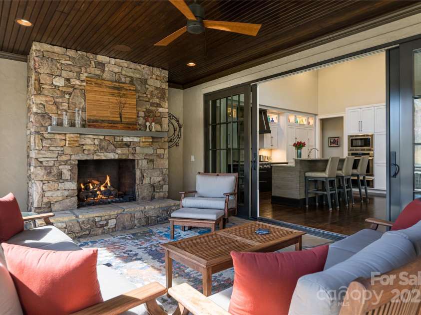 10 Fairsted Drive, Asheville, NC 28803.  MLS# CAR4307795, YatesRealty ID 1093. 