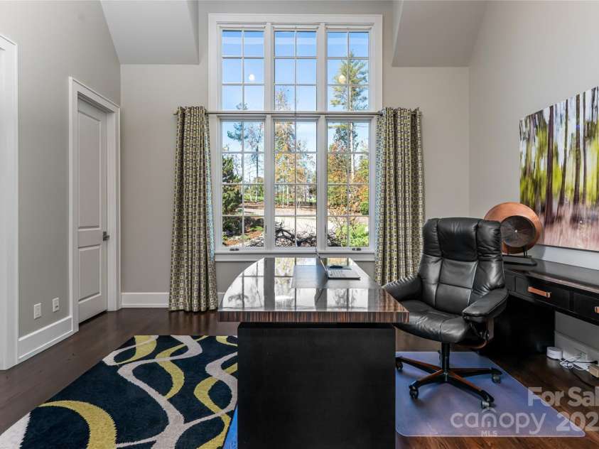 10 Fairsted Drive, Asheville, NC 28803.  MLS# CAR4307795, YatesRealty ID 1093. 