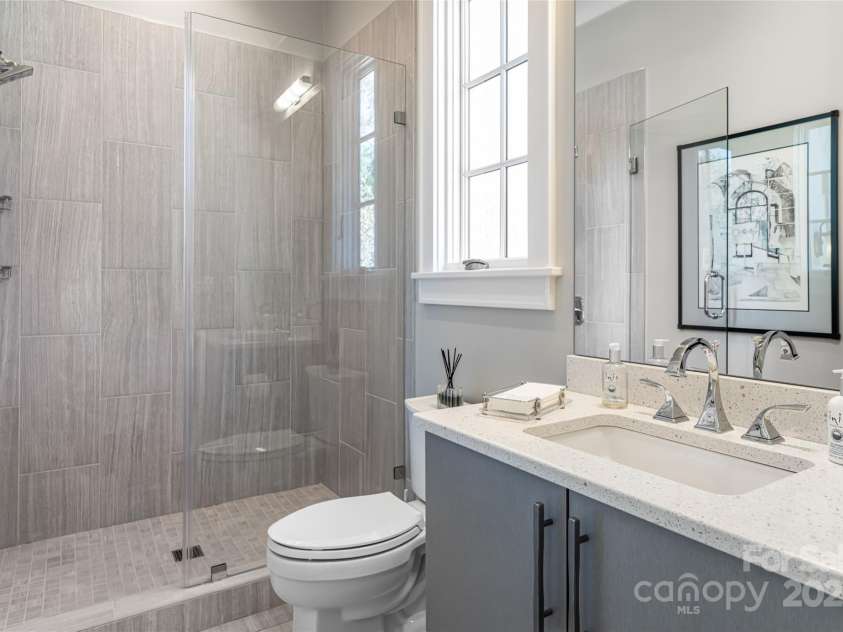 10 Fairsted Drive, Asheville, NC 28803.  MLS# CAR4307795, YatesRealty ID 1093. 