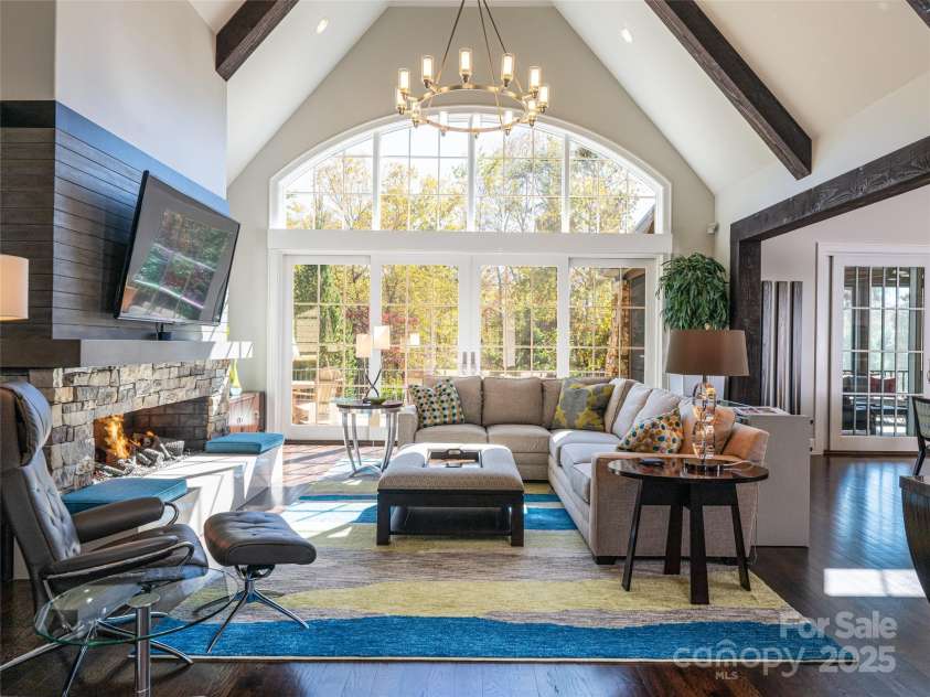 10 Fairsted Drive, Asheville, NC 28803.  MLS# CAR4307795, YatesRealty ID 1093. 