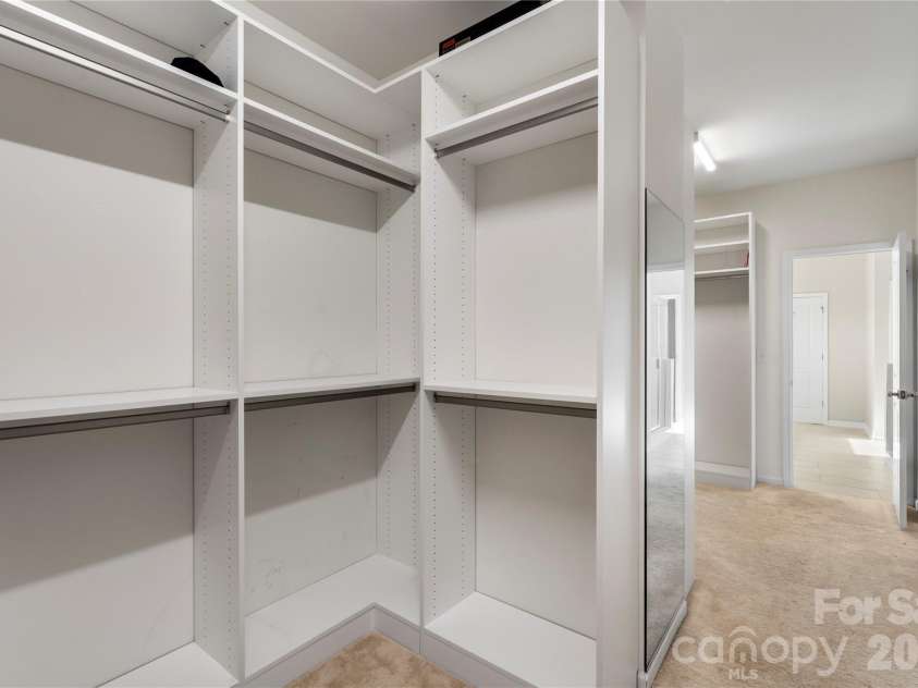 16504 Turtle Grove Terrace, Charlotte, NC 28278.  MLS# CAR4340701, YatesRealty ID 10930. Master Walk in Closet