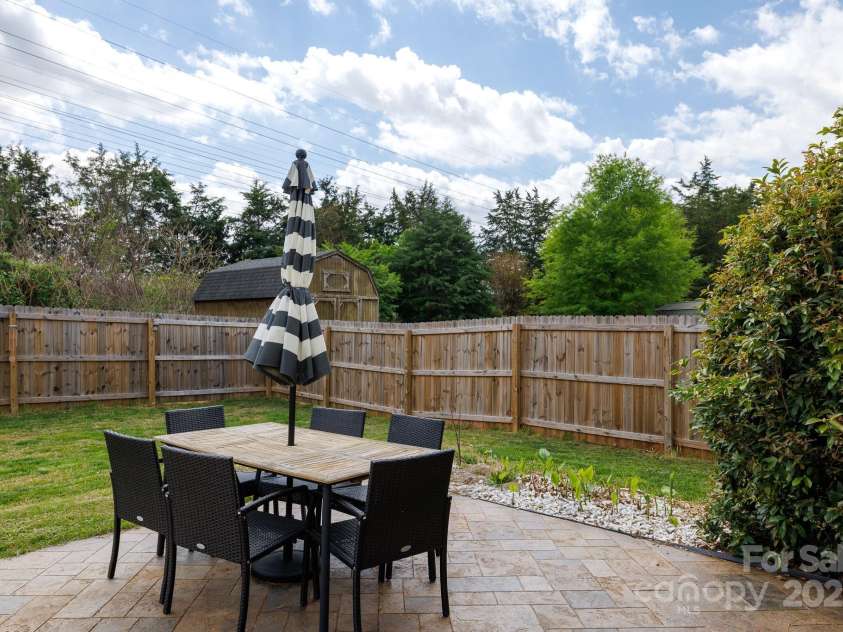 5015 Drake Pond Lane, Rock Hill, SC 29732.  MLS# CAR4243941, YatesRealty ID 10930. 