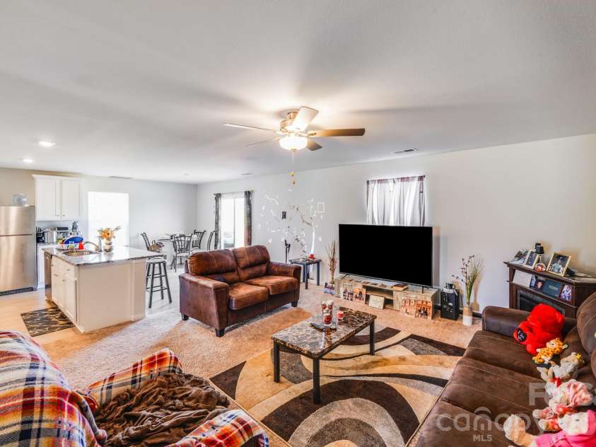 611 Maddox Drive, Shelby, NC 28152.  MLS# CAR4281912, YatesRealty ID 10931. 
