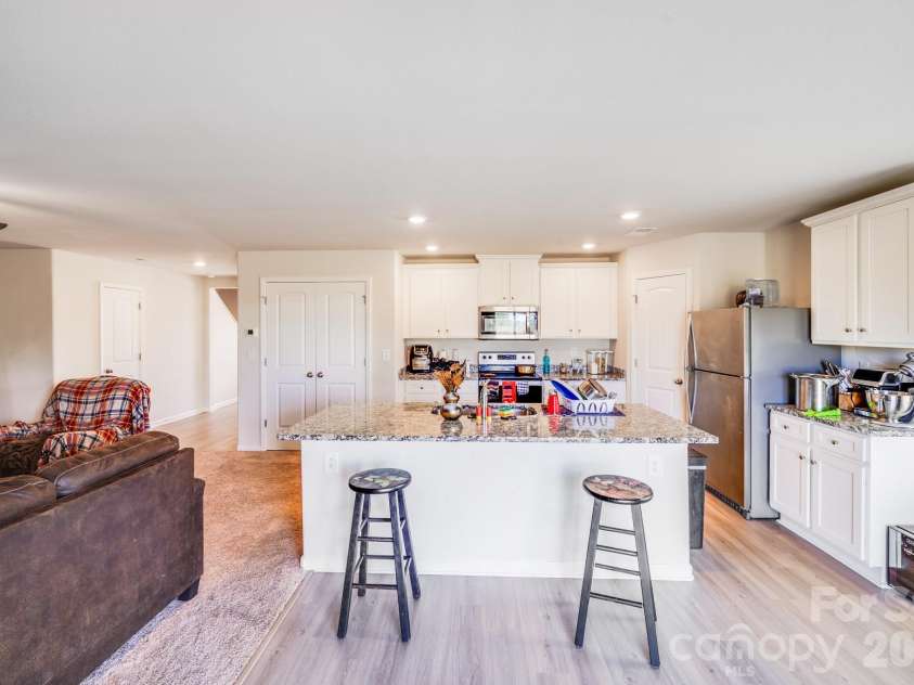 611 Maddox Drive, Shelby, NC 28152.  MLS# CAR4281912, YatesRealty ID 10931. 