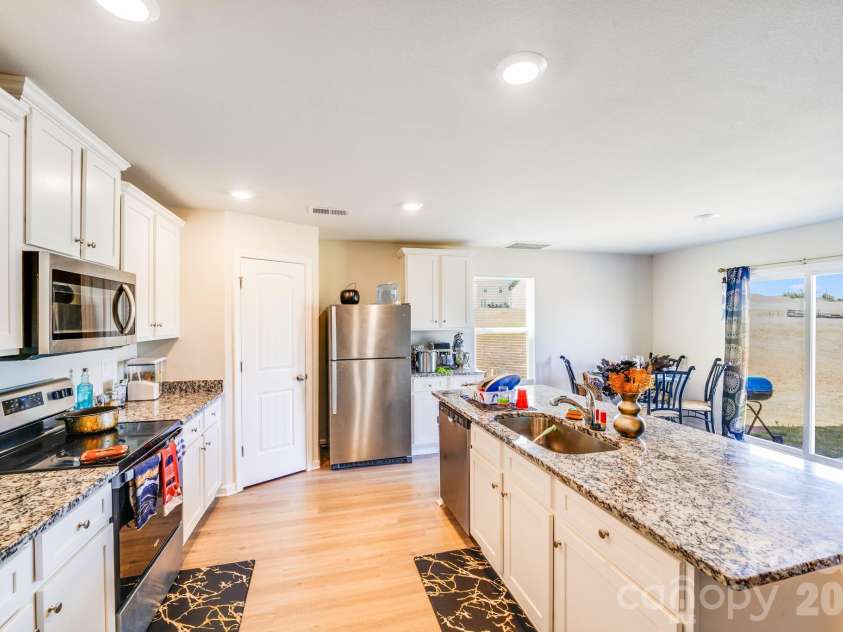 611 Maddox Drive, Shelby, NC 28152.  MLS# CAR4281912, YatesRealty ID 10931. 
