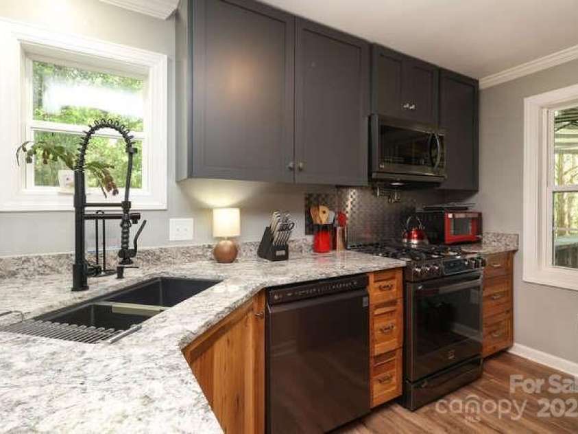 8903 New Town Road, Waxhaw, NC 28173.  MLS# CAR4251547, YatesRealty ID 10933. 