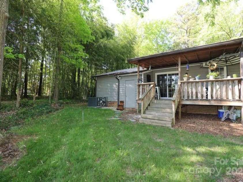 8903 New Town Road, Waxhaw, NC 28173.  MLS# CAR4251547, YatesRealty ID 10933. 