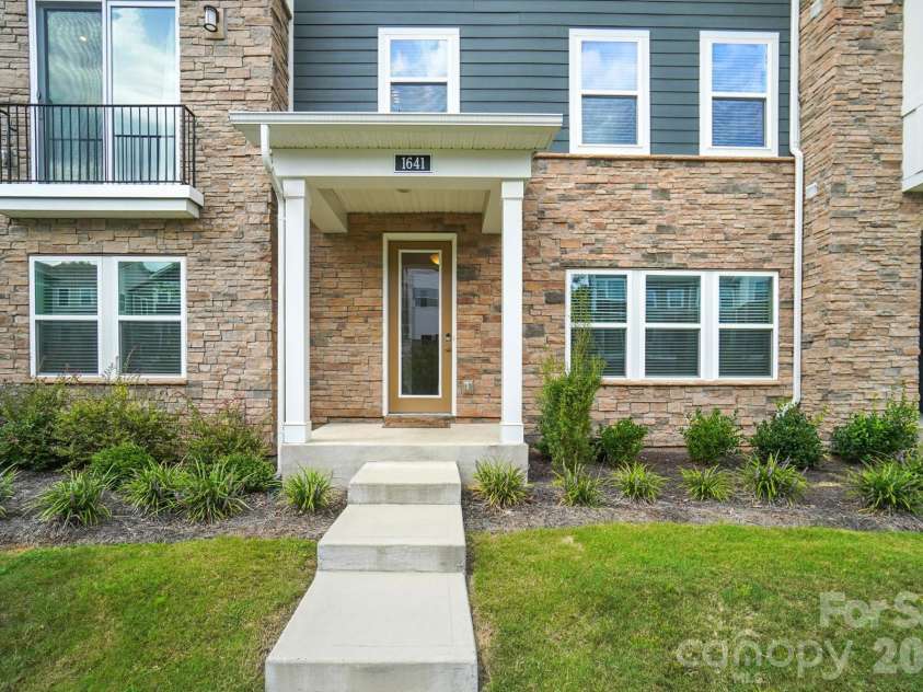 1641 Unison Drive, Charlotte, NC 28262.  MLS# CAR4341547, YatesRealty ID 10934. 