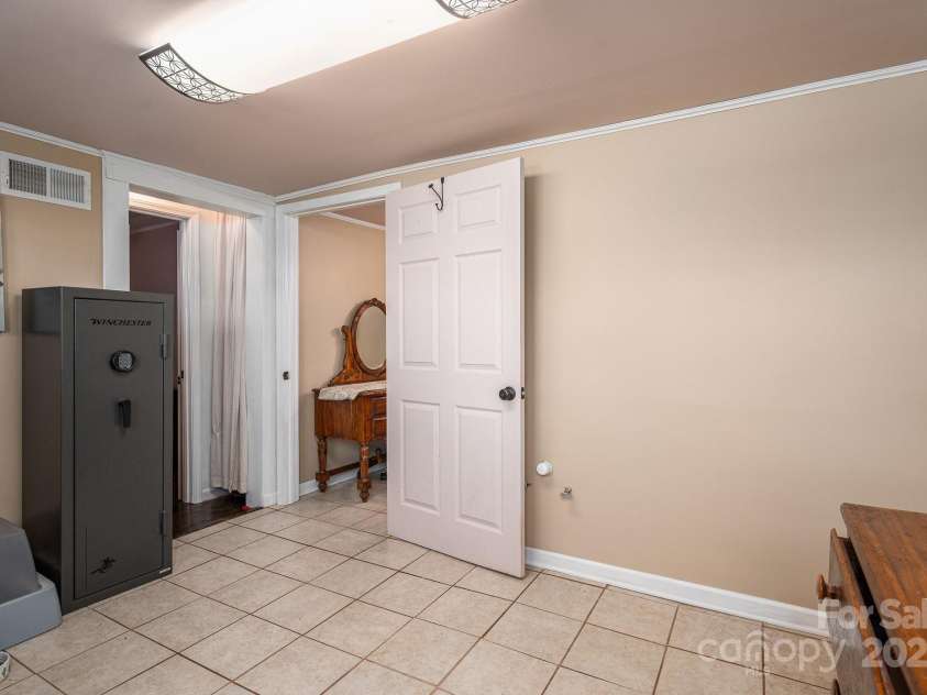 2153 Carpenter Hoyle Road, Lawndale, NC 28090.  MLS# CAR4243731, YatesRealty ID 10936. Flex Space