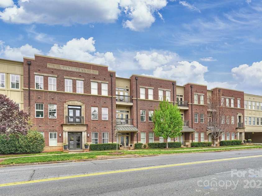 2934 Selwyn Avenue, Charlotte, NC 28209.  MLS# CAR4243301, YatesRealty ID 10937. 
