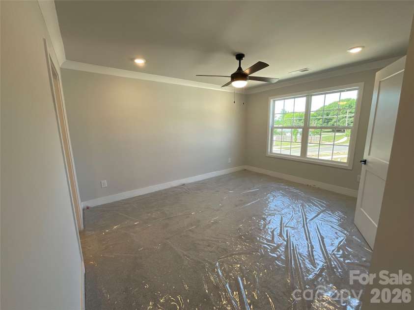 711 Pinecone Drive, Gastonia, NC 28056.  MLS# CAR4343495, YatesRealty ID 10937. 