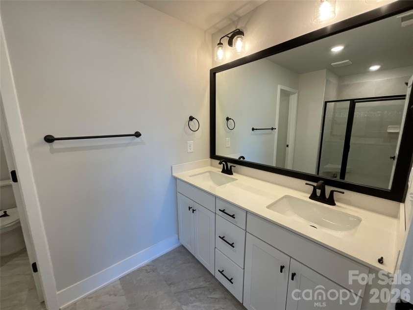 711 Pinecone Drive, Gastonia, NC 28056.  MLS# CAR4343495, YatesRealty ID 10937. 