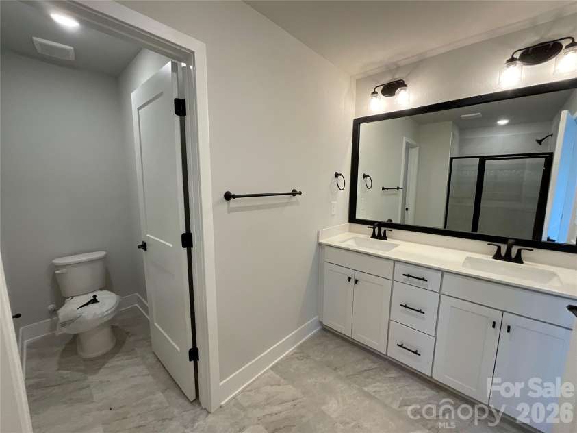 711 Pinecone Drive, Gastonia, NC 28056.  MLS# CAR4343495, YatesRealty ID 10937. 