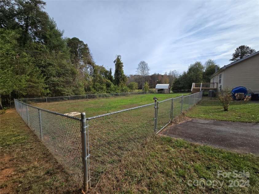 2110 Zion Church Road, Hickory, NC 28602.  MLS# CAR4201579, YatesRealty ID 10938. 