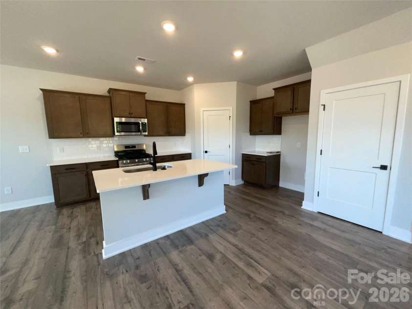 719 Pinecone Drive, Gastonia, NC 28056.  MLS# CAR4360216, YatesRealty ID 10938. 