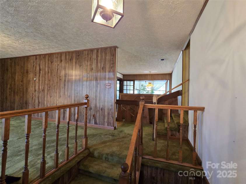 1074 25th Street, Hickory, NC 28601.  MLS# CAR4252237, YatesRealty ID 10939. Front Entry