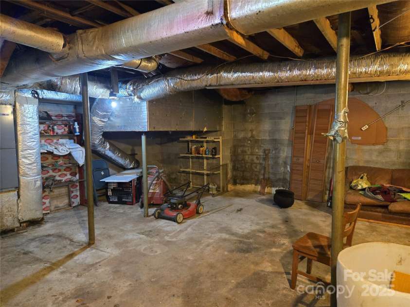 1074 25th Street, Hickory, NC 28601.  MLS# CAR4252237, YatesRealty ID 10939. Unfinished basement