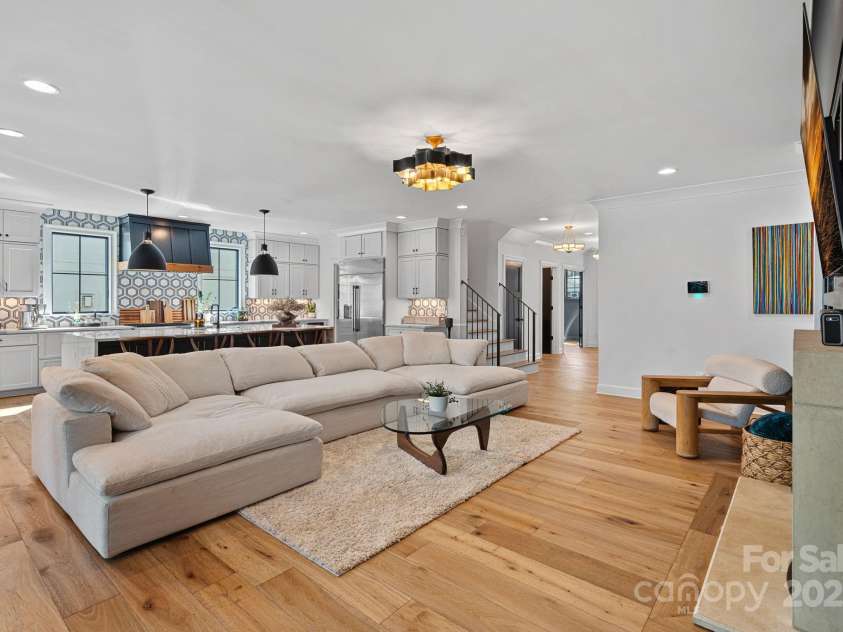 3209 Mayfield Avenue, Charlotte, NC 28209.  MLS# CAR4248902, YatesRealty ID 10941. 