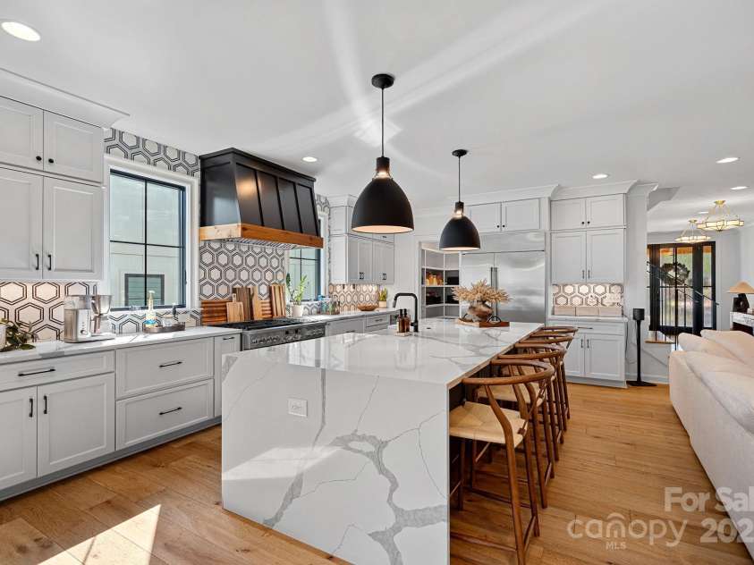 3209 Mayfield Avenue, Charlotte, NC 28209.  MLS# CAR4248902, YatesRealty ID 10941. 