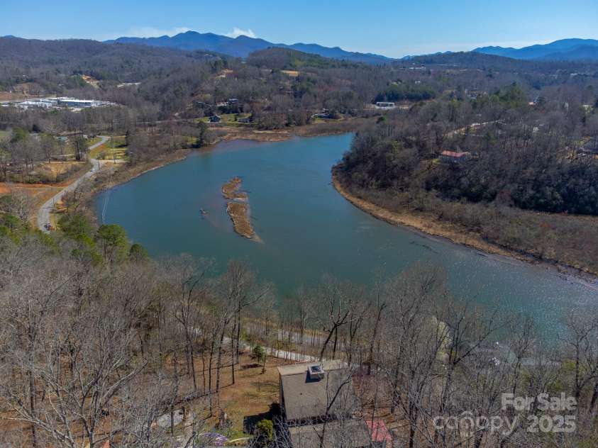 96 Old Powerhouse Road, Franklin, NC 28734.  MLS# CAR4244174, YatesRealty ID 10942. 