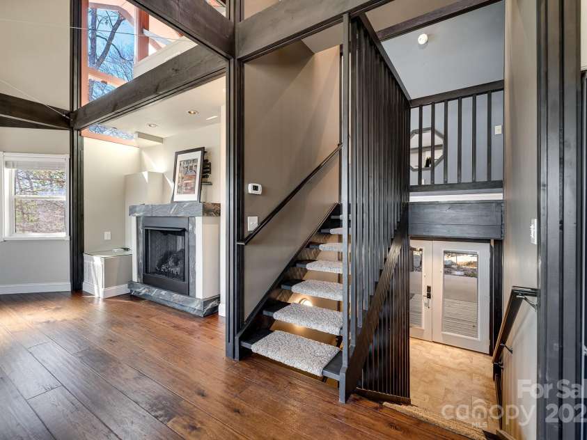 96 Old Powerhouse Road, Franklin, NC 28734.  MLS# CAR4244174, YatesRealty ID 10942. 